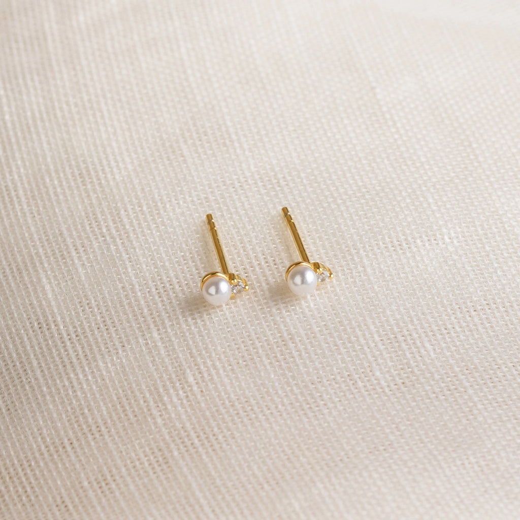 Raindrop Pearl Studs Silver 18K Gold Plated