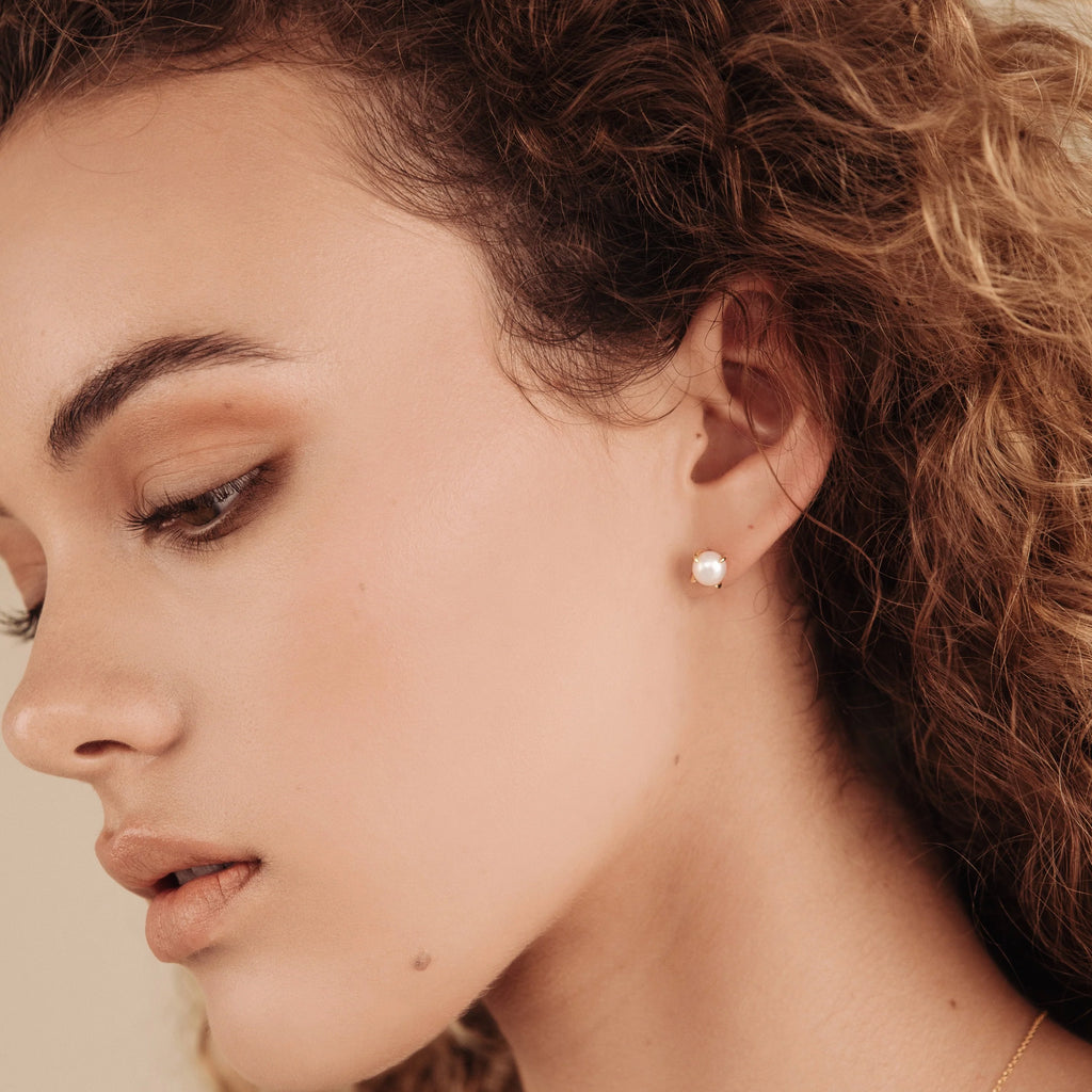 Zoe Pearl Studs Silver 18K Gold Plated