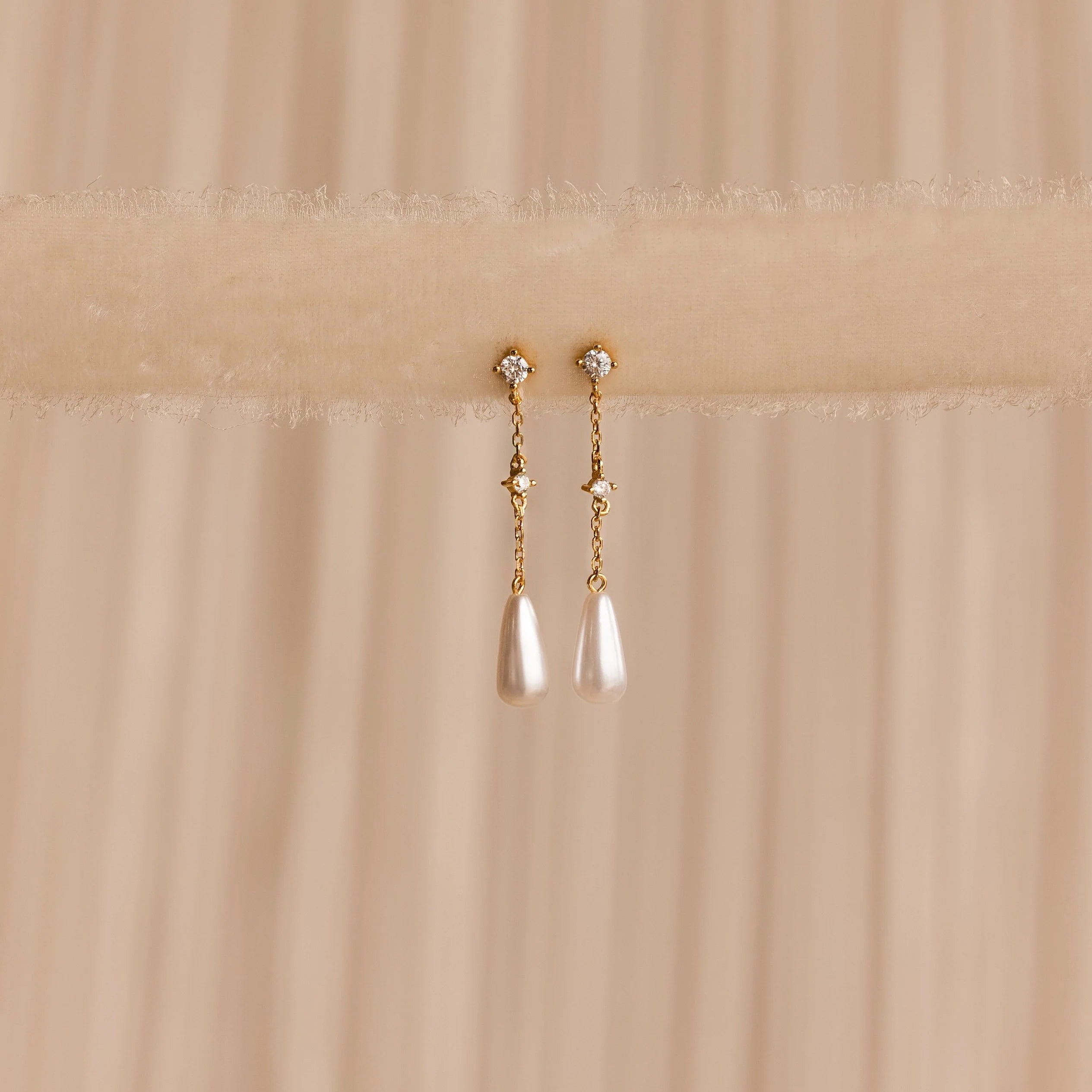 Diamond Pearl Chain Earrings Silver 18K Gold Plated