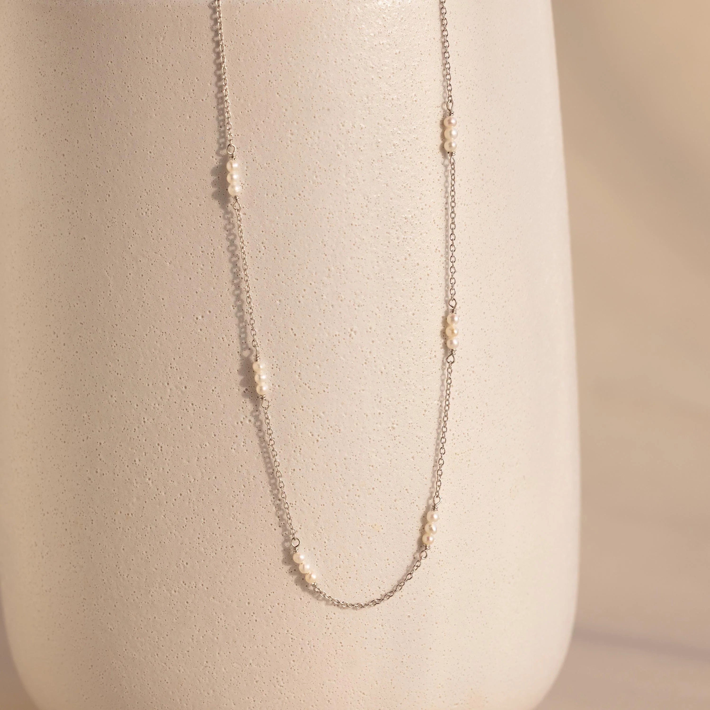 Hali Pearl Station Necklace Silver 18K Gold Plated
