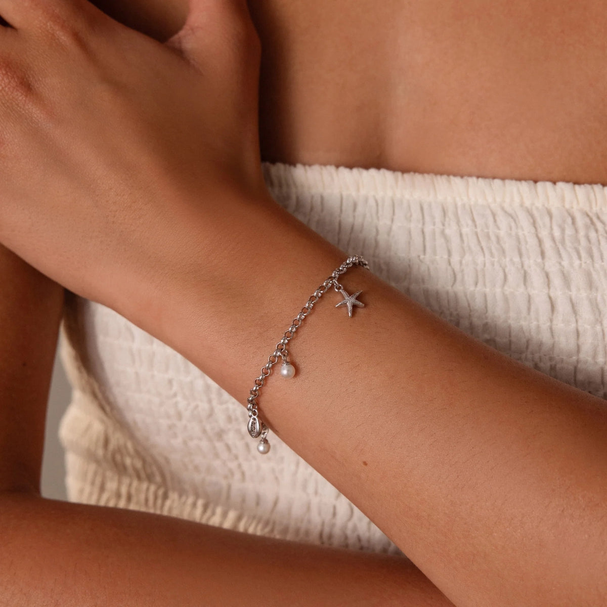 Seaside Pearl Charm Bracelet Silver 18K Gold Plated