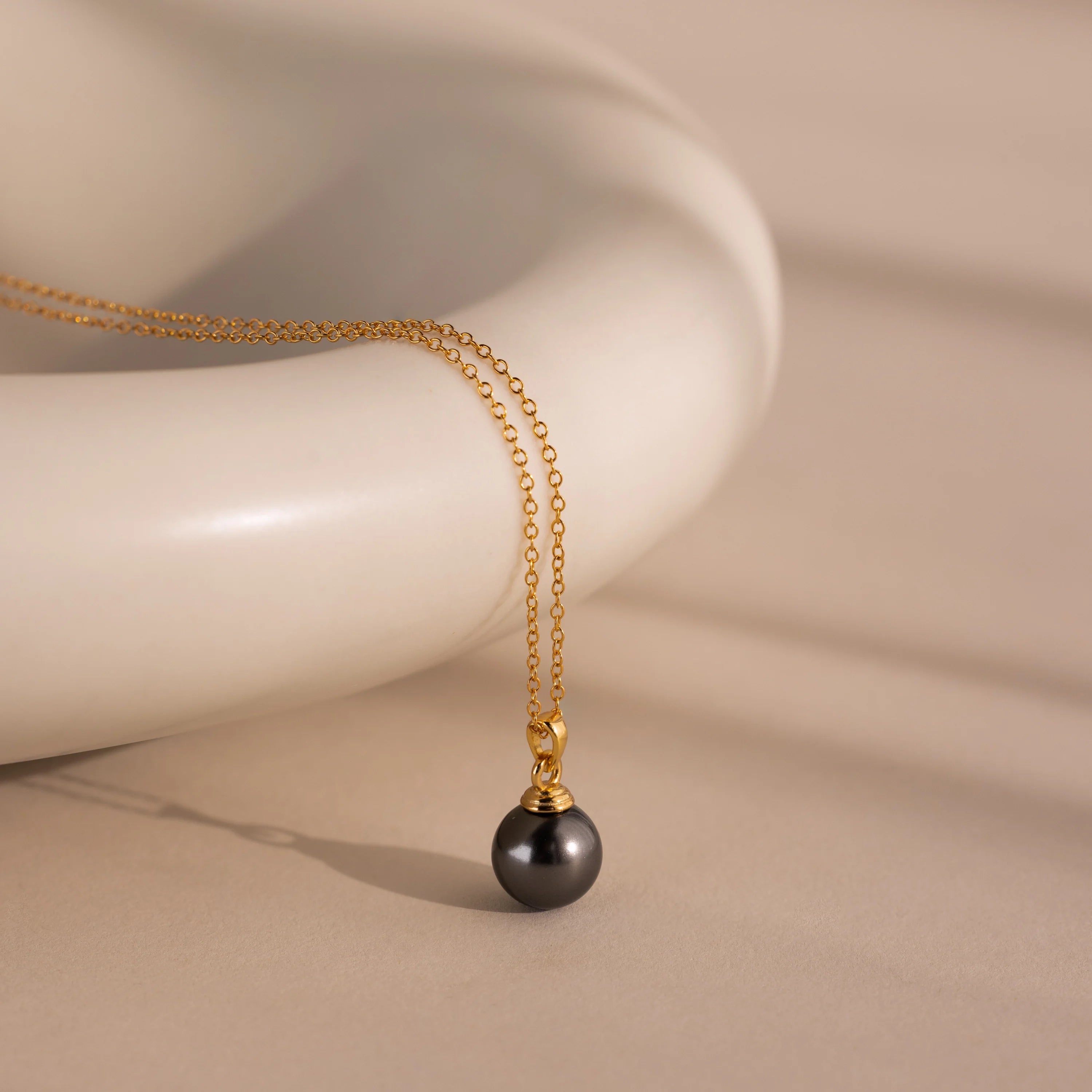 Midnight Pearl Necklace  Silver 18K Gold Plated