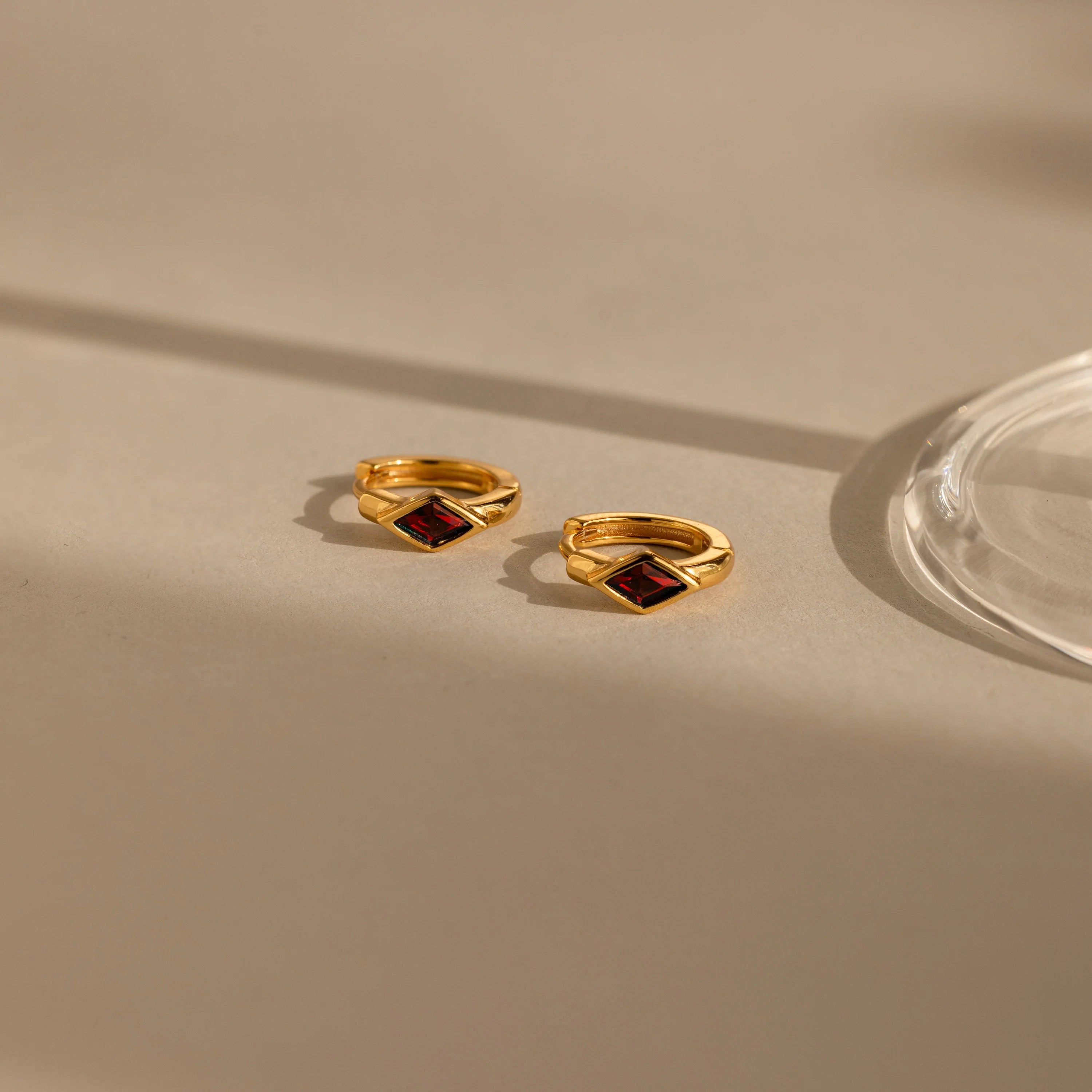 Rhombus Garnet Huggies Silver 18K Gold Plated