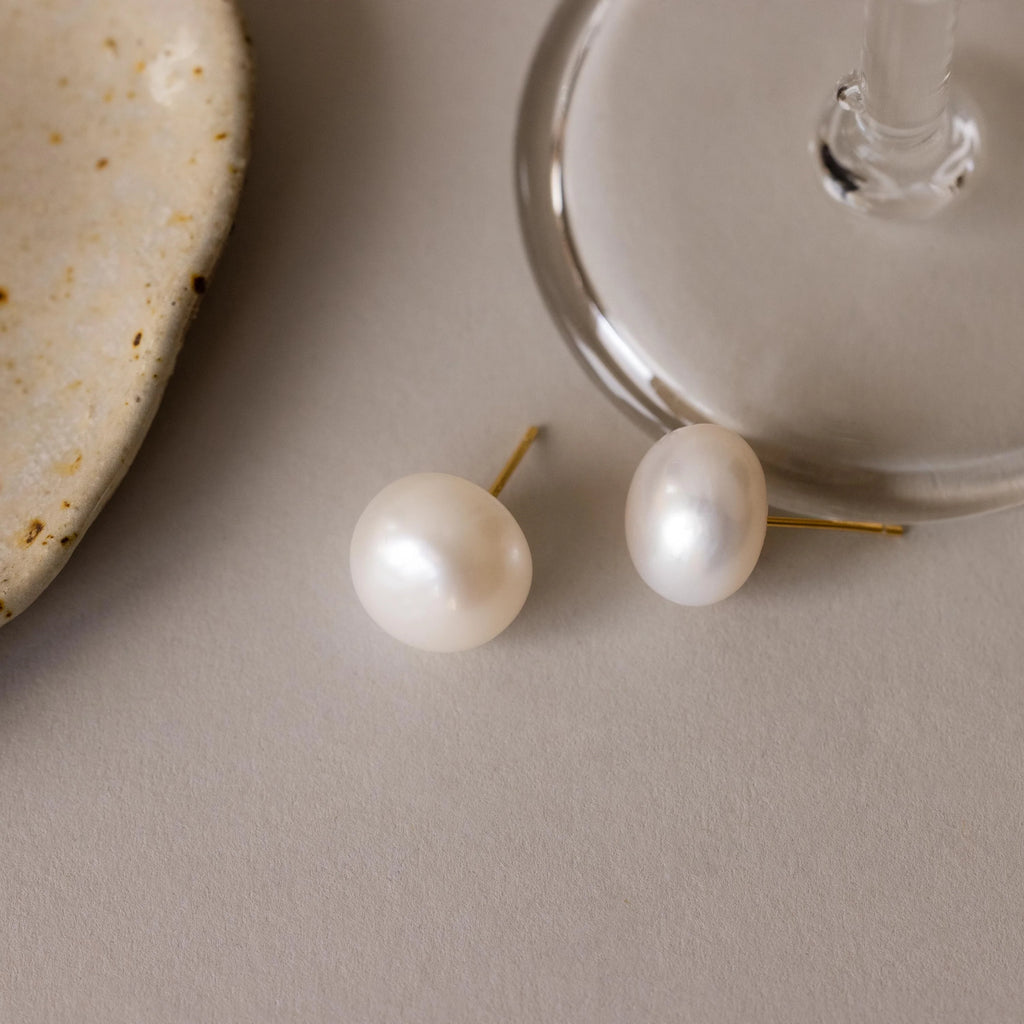 Bold Pearl Studs Silver 18K Gold Plated