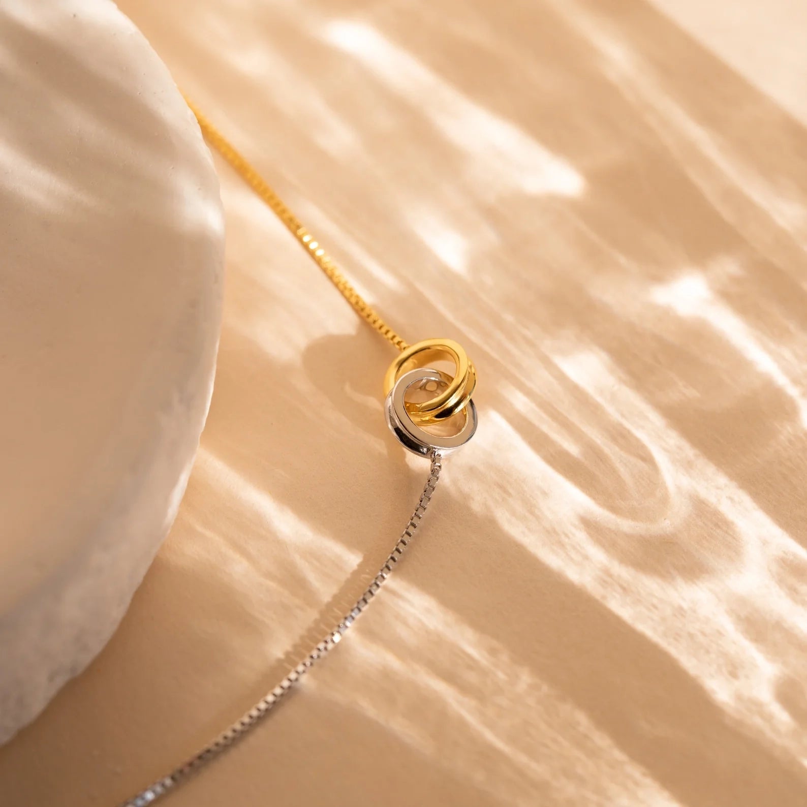 Interlocking Circles Charm Bracelet Silver 18K Gold Plated