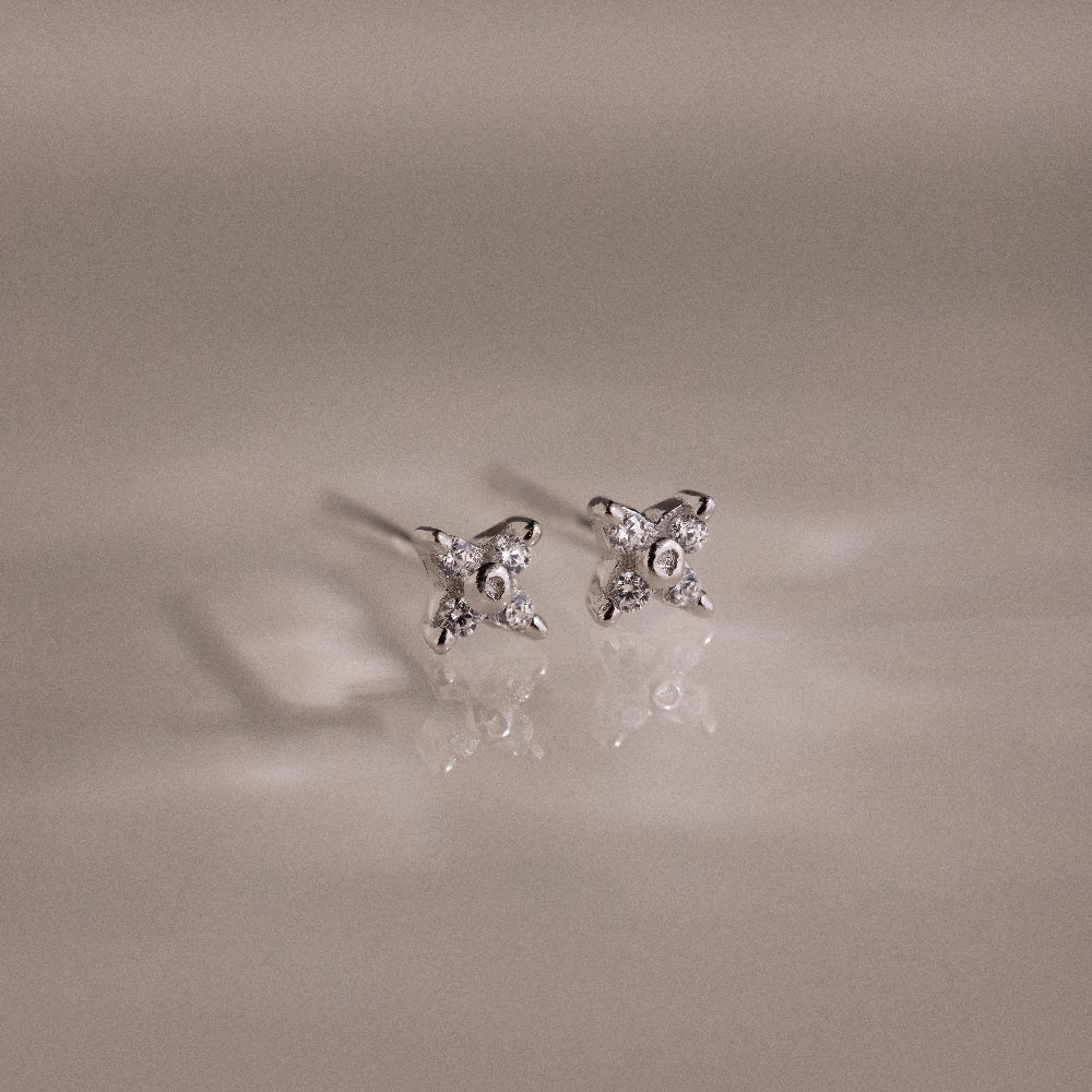 Hera Flower Studs Silver 18K Gold Plated