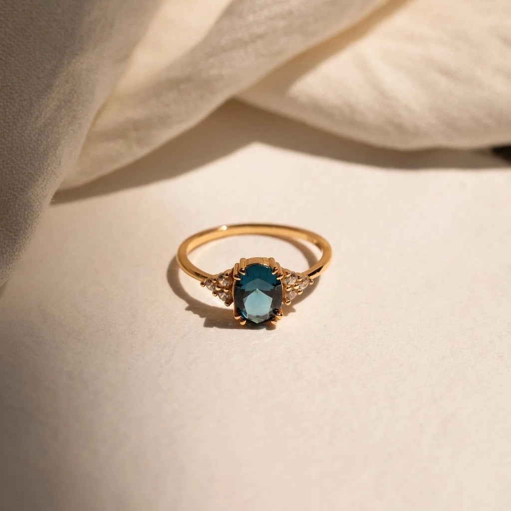 Elizabeth Blue Topaz Ring Silver 18K Gold Plated