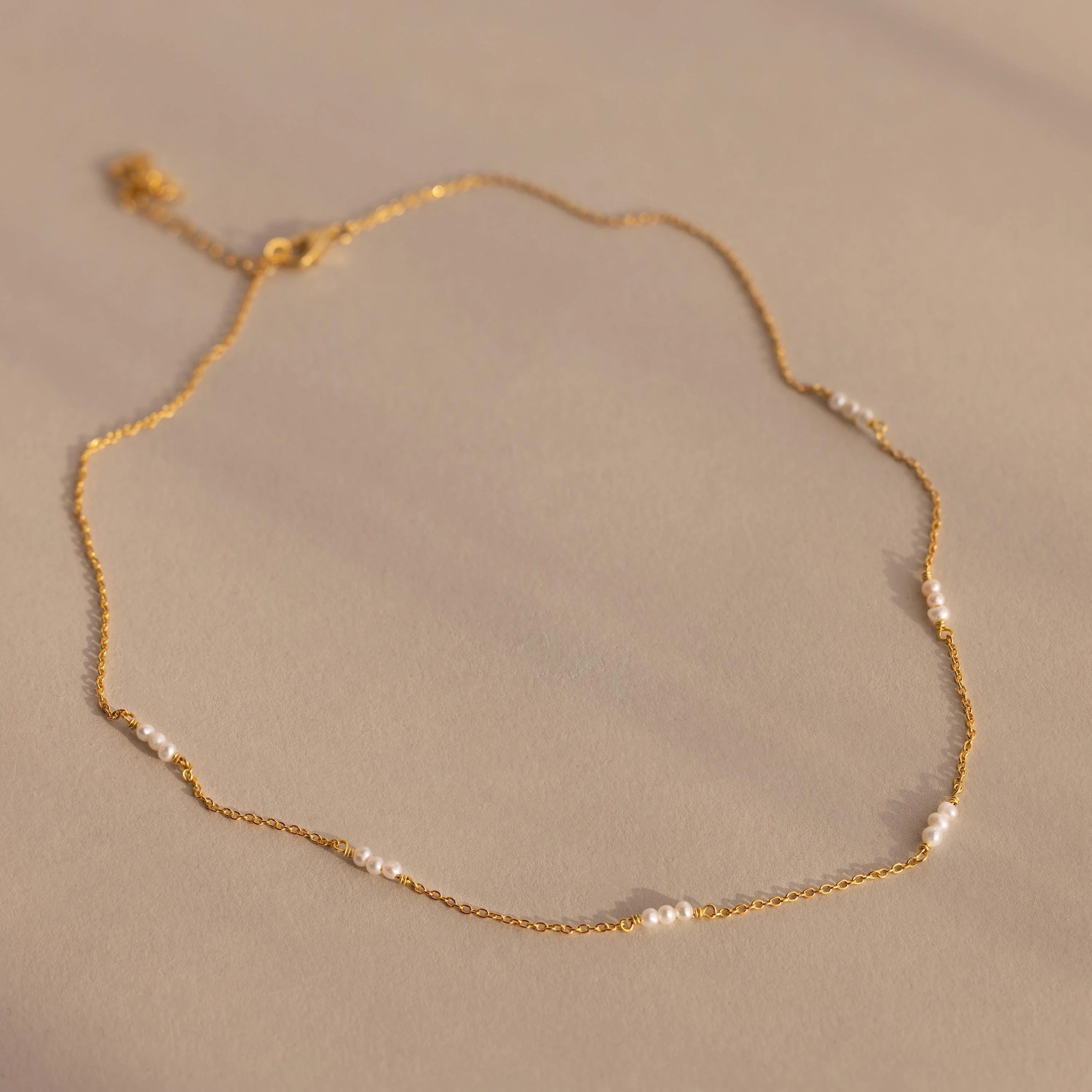 Hali Pearl Station Necklace Silver 18K Gold Plated