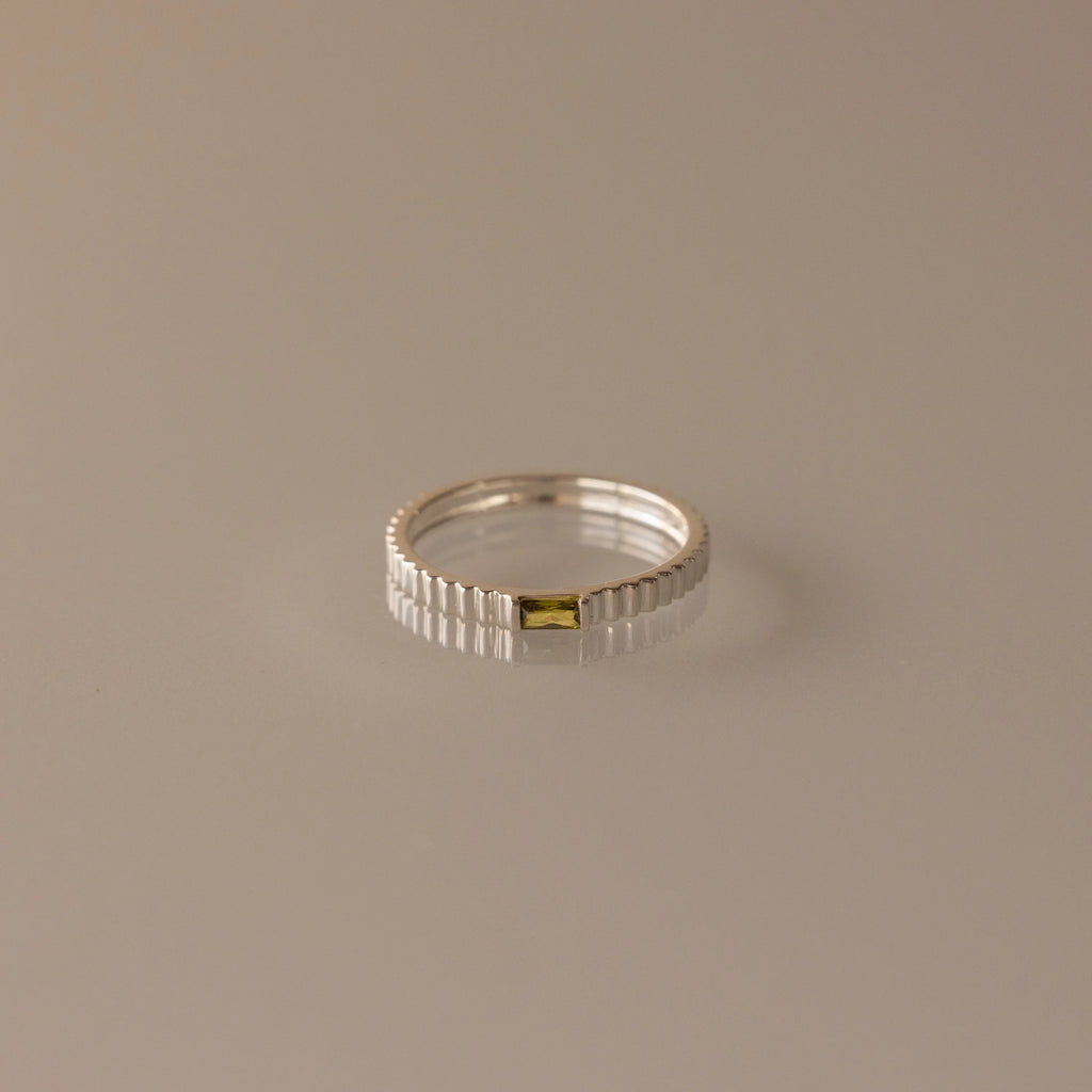 Peridot Dainty Ribbed  Ring Silver 18K Gold Plated