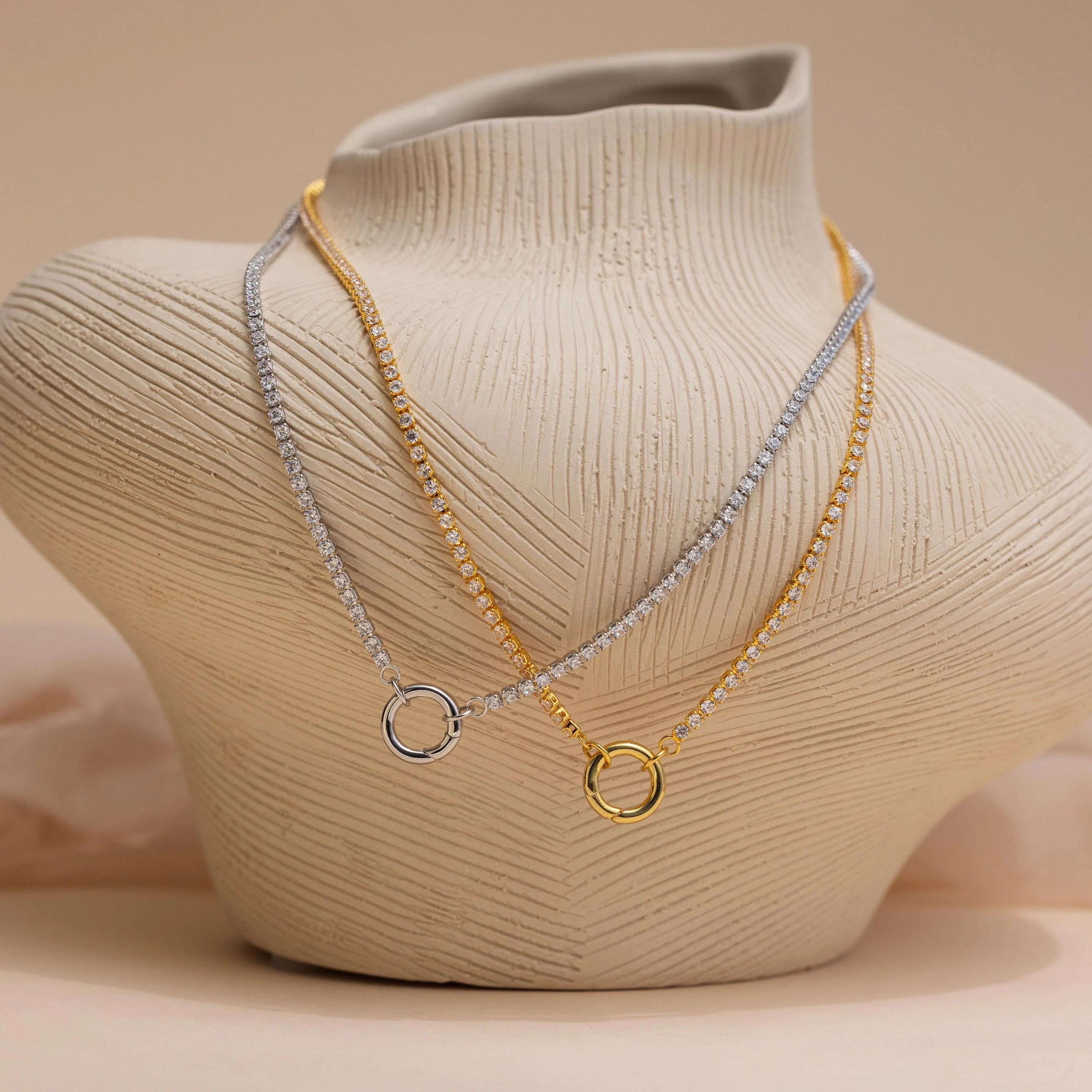 Diamond  Circle Clasp Necklace Silver 18K Gold Plated