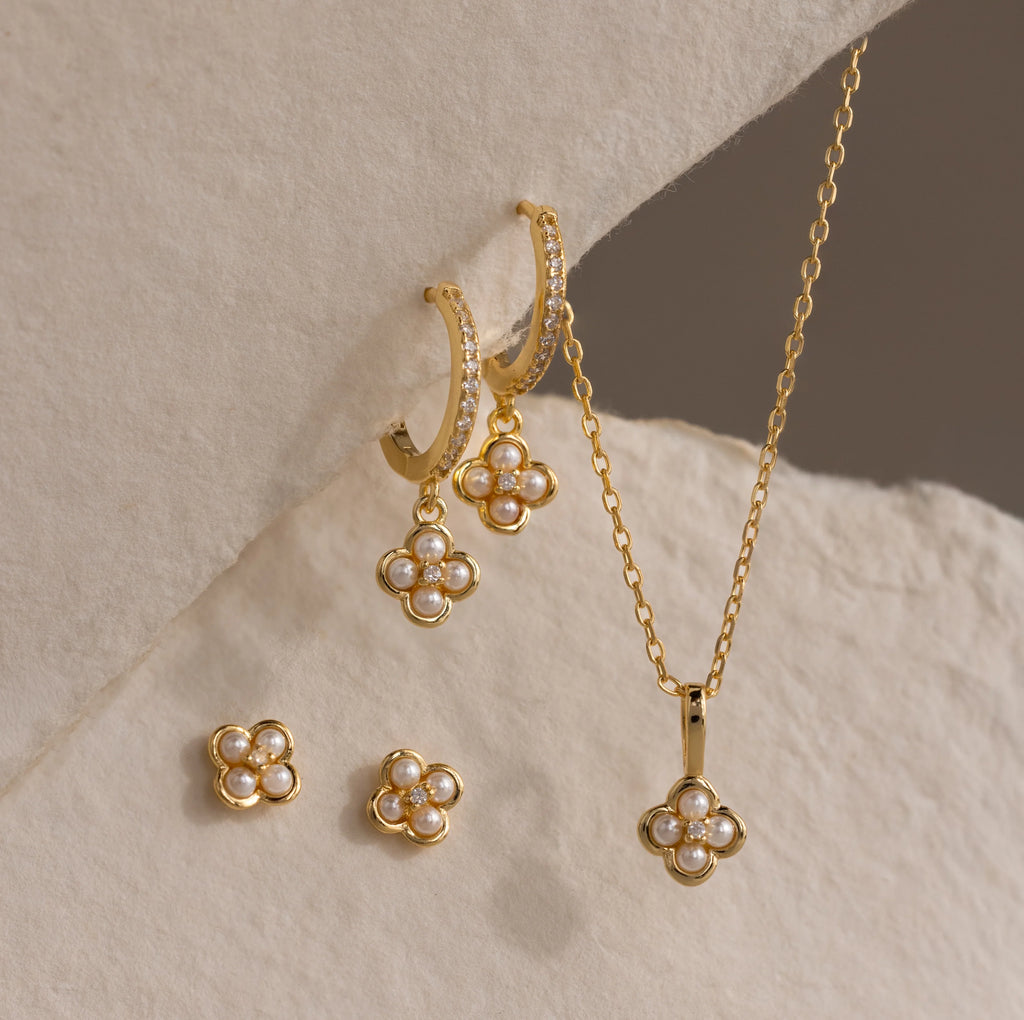 Round Diamond Pearl Flower Studs Silver 18K Gold Plated