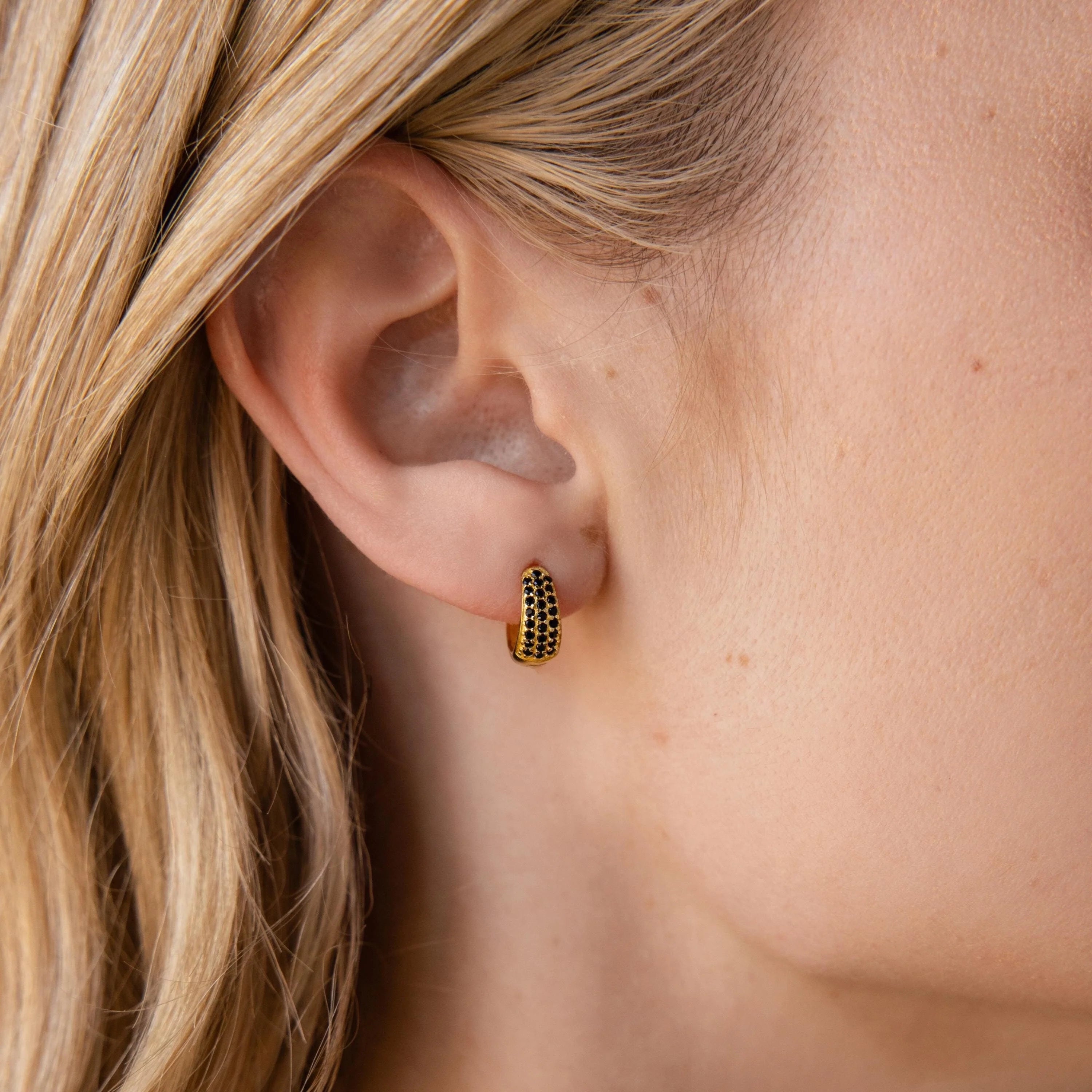 Chunky Onyx Pave Huggies Silver 18K Gold Plated