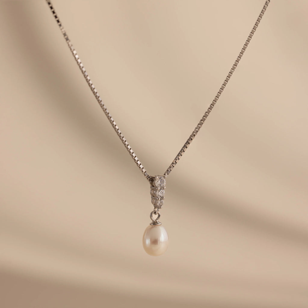 Diamond Pearl Droplet Necklace Silver 18K Gold Plated