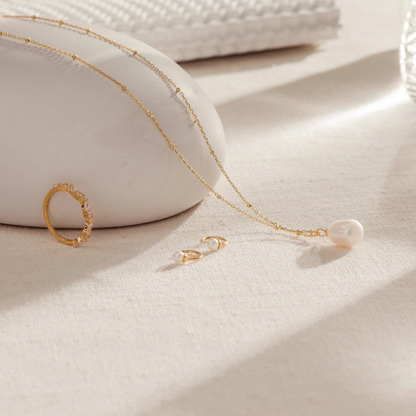 Lila Pearl Huggies Silver 18K Gold Plated