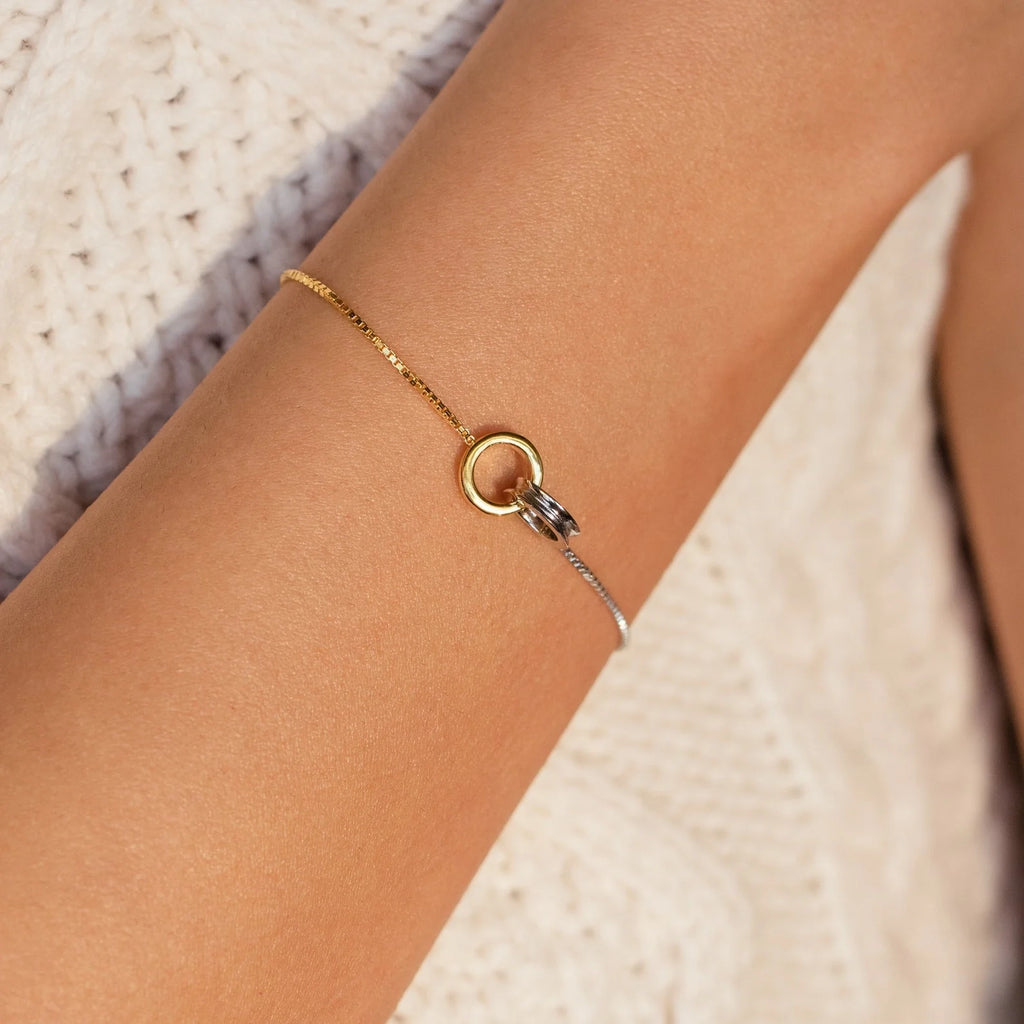 Interlocking Circles Charm Bracelet Silver 18K Gold Plated