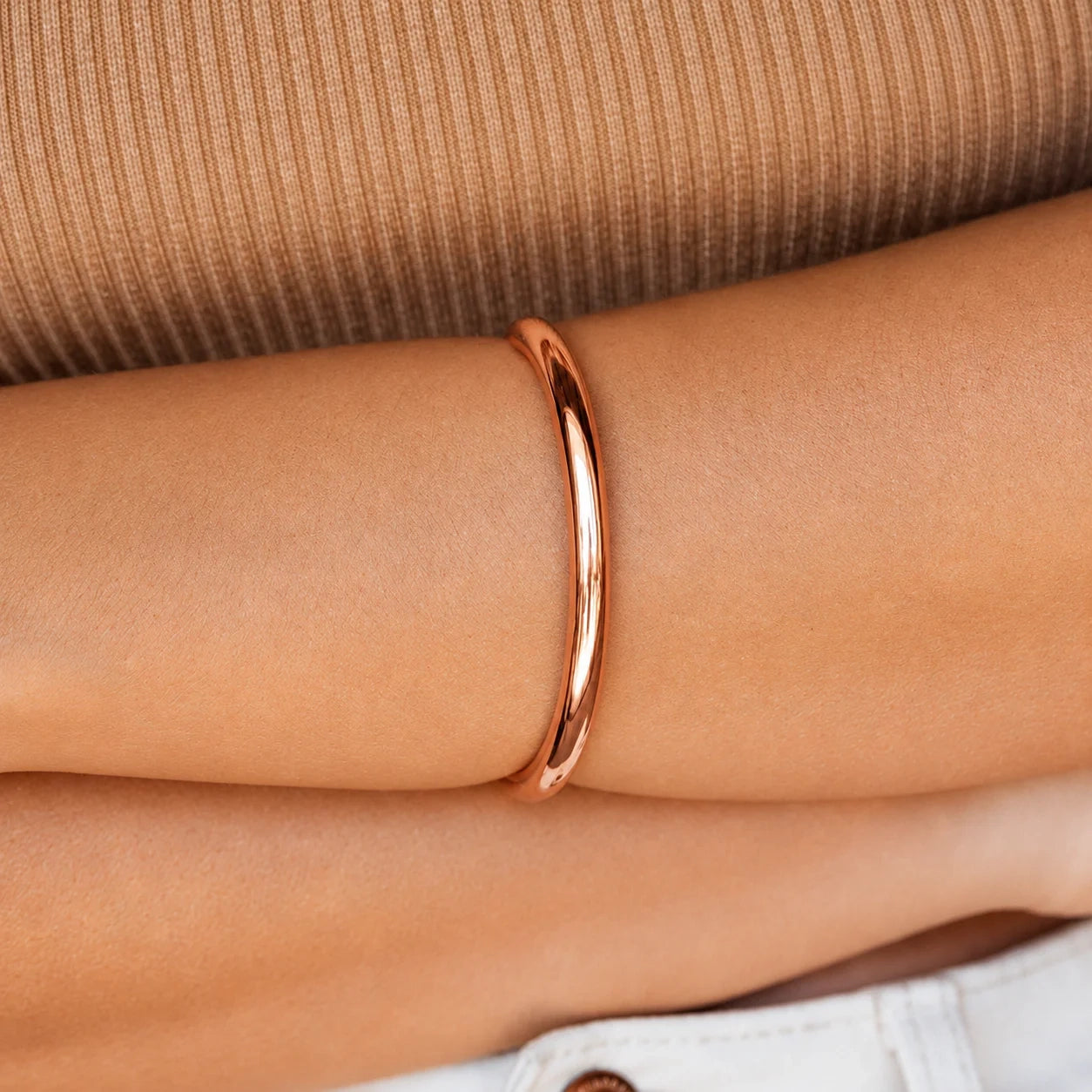 Aris Hinge Bangle