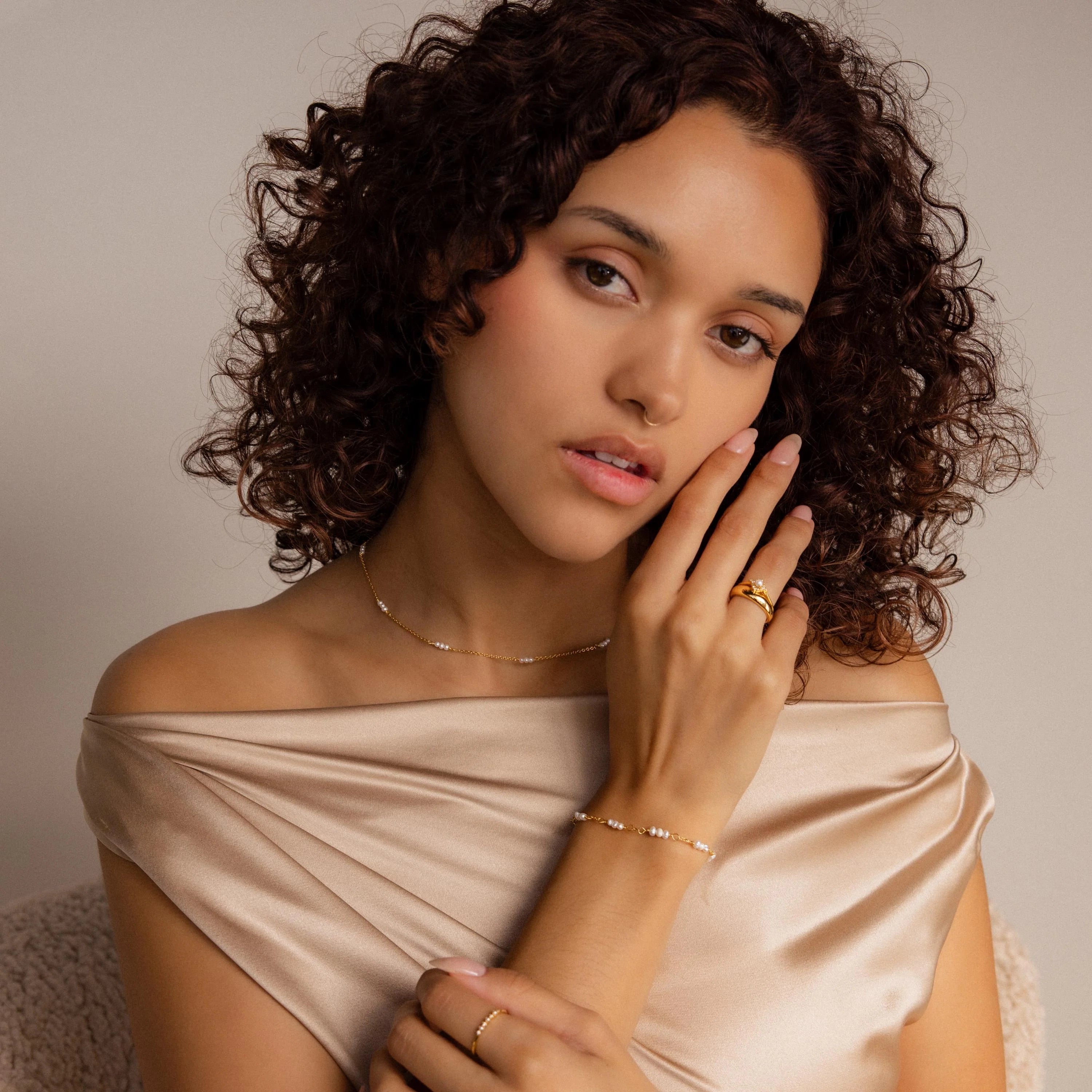 Hali Pearl Station Necklace Silver 18K Gold Plated