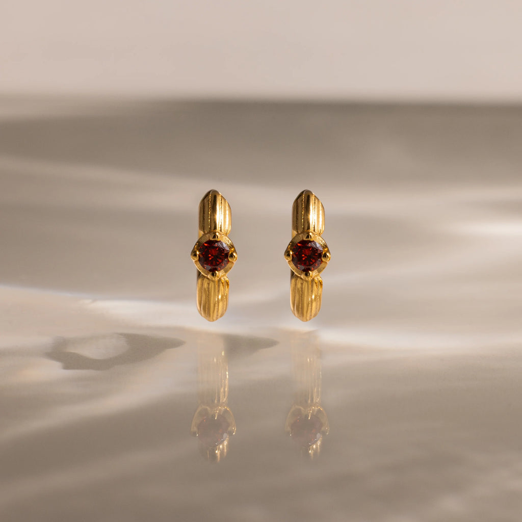 Garnet Ribbed Huggies Silver 18K Gold Plated