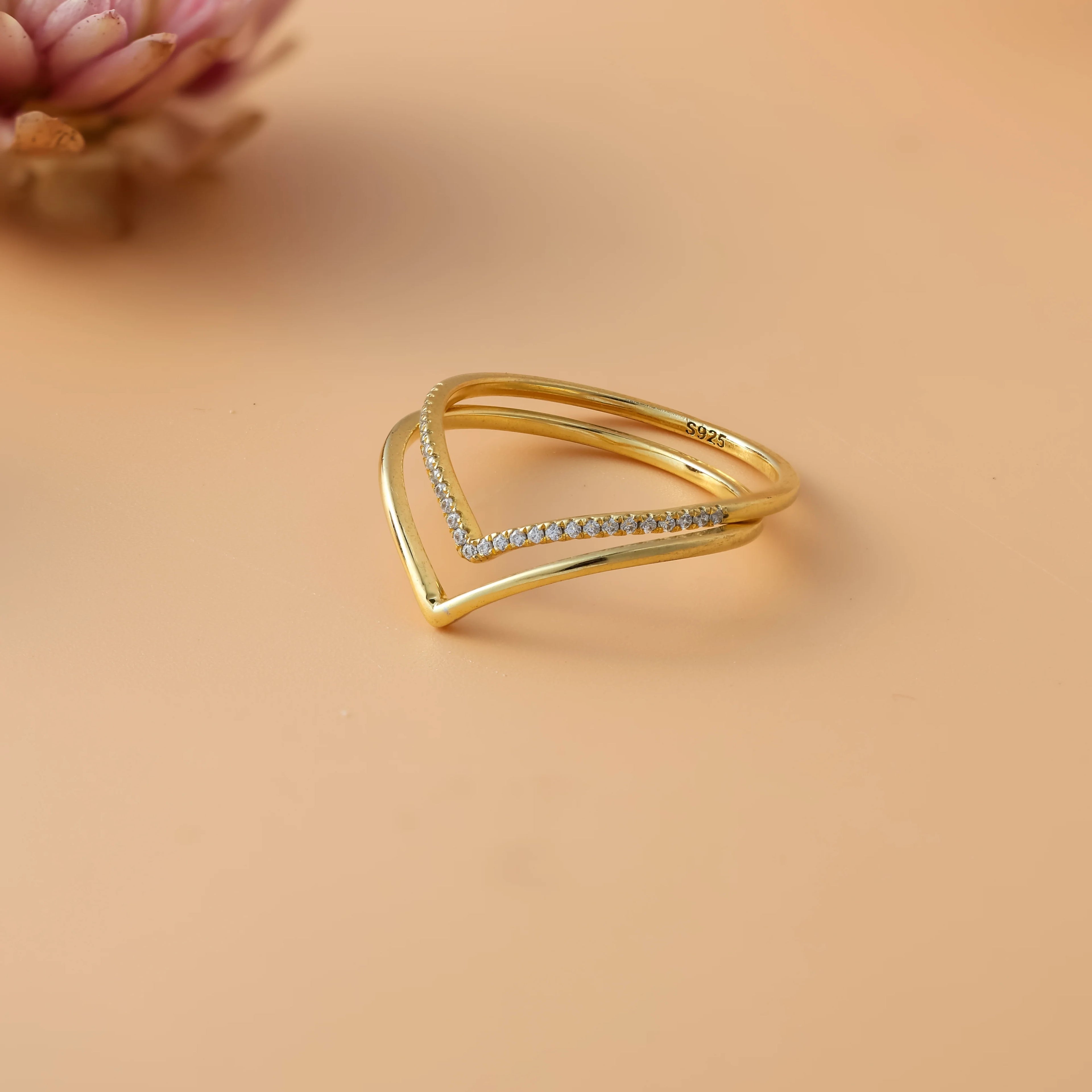 Elevate Your Ring Stack with the Curve Stacking Set