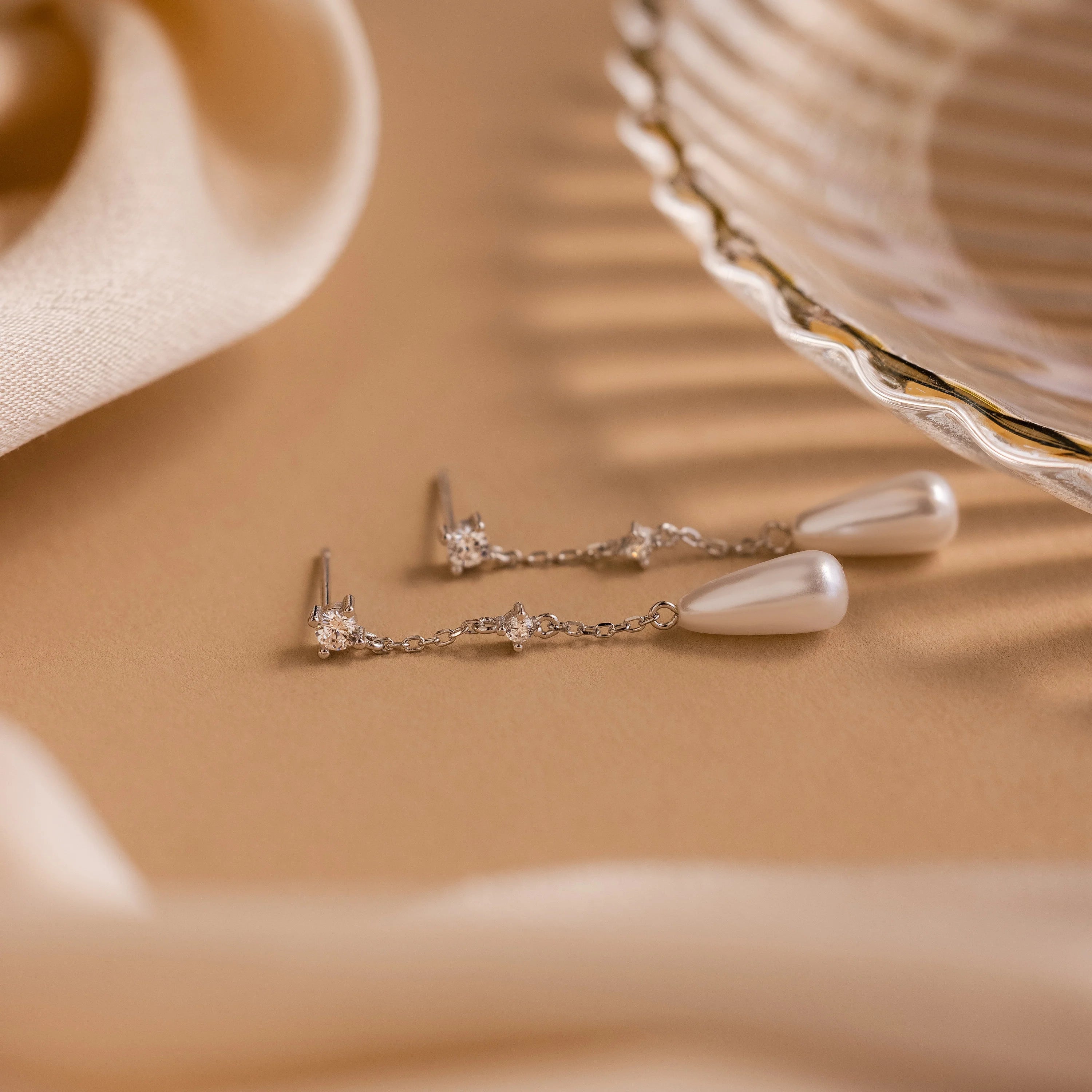 Diamond Pearl Chain Earrings Silver 18K Gold Plated