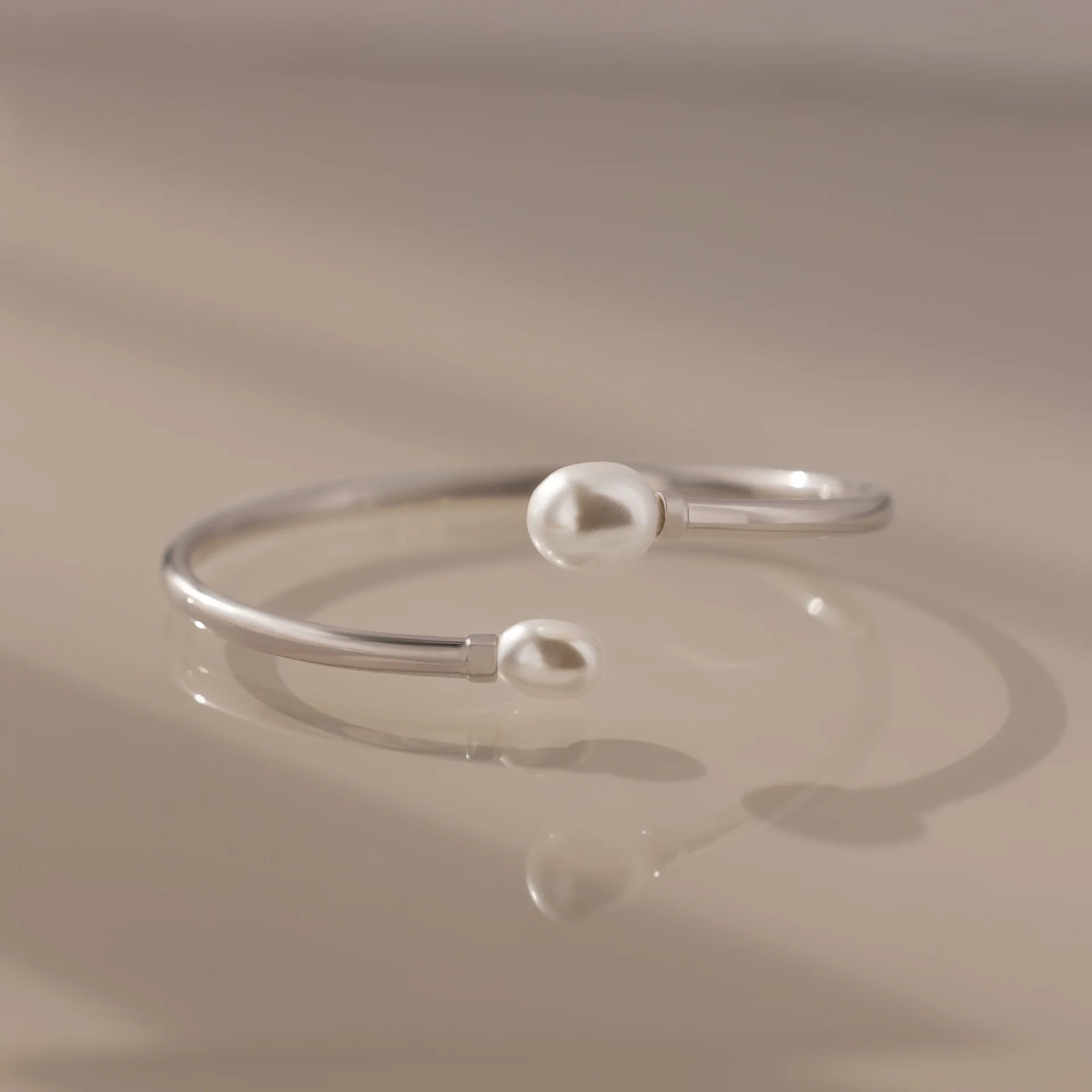 Shell Pearl Cuff Bracelet Silver 18K Gold Plated