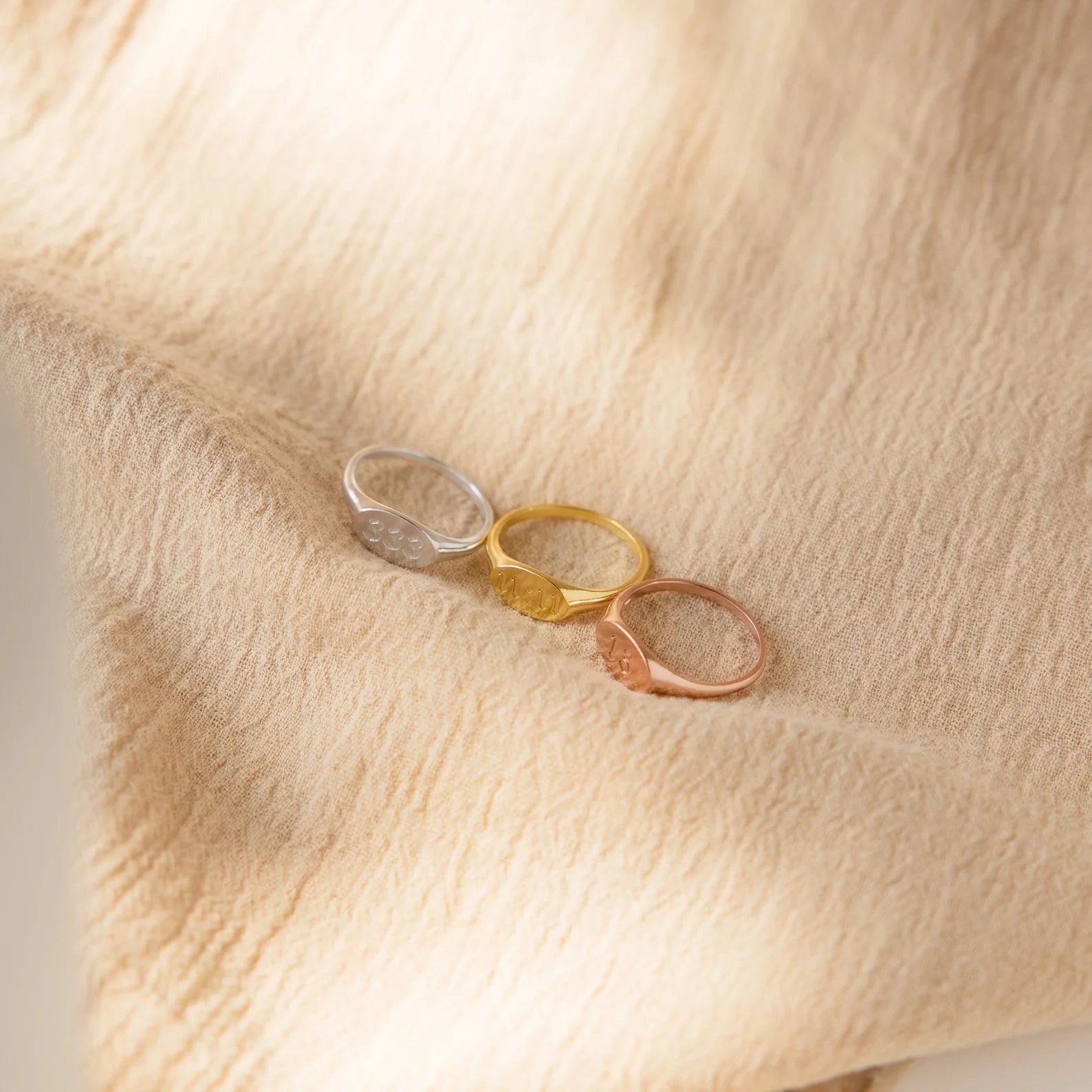 Oval Signet Charm Ring Silver 18K Gold Plated