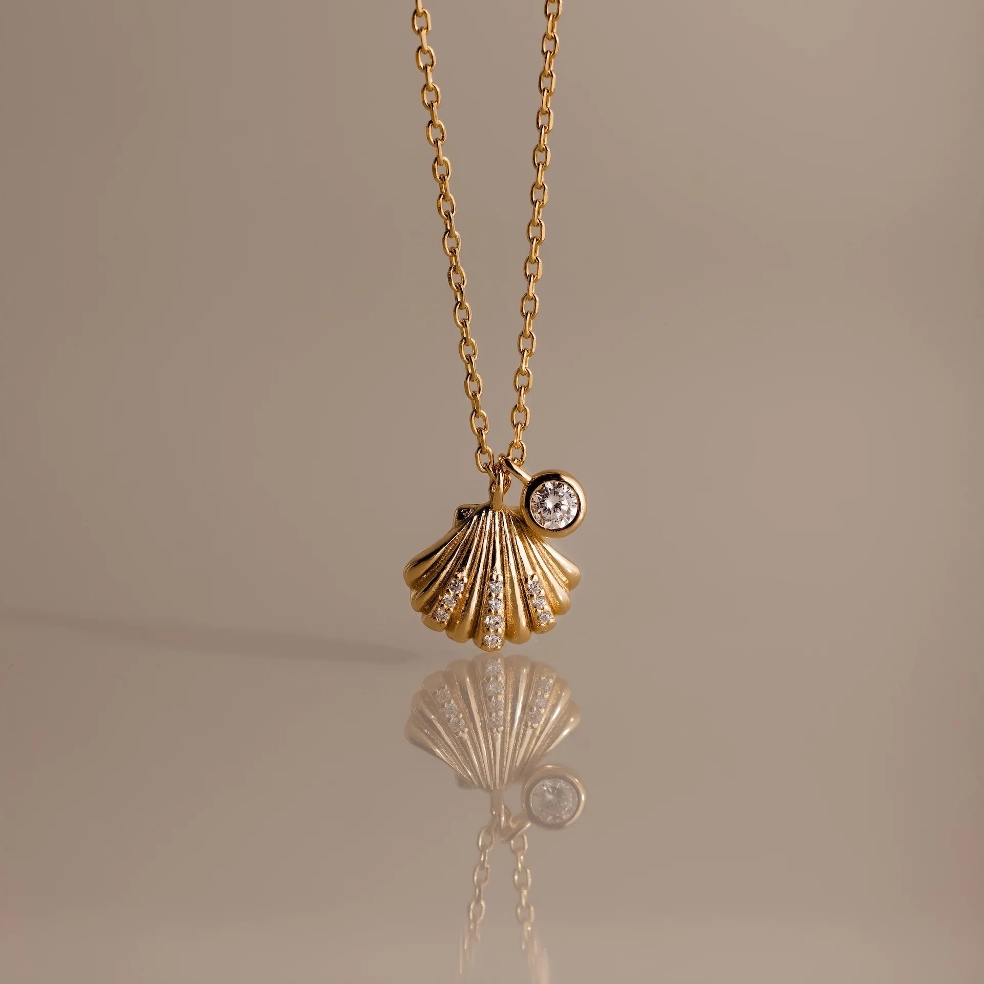 Diamond Seashell Charm Necklace Silver 18K Gold Plated