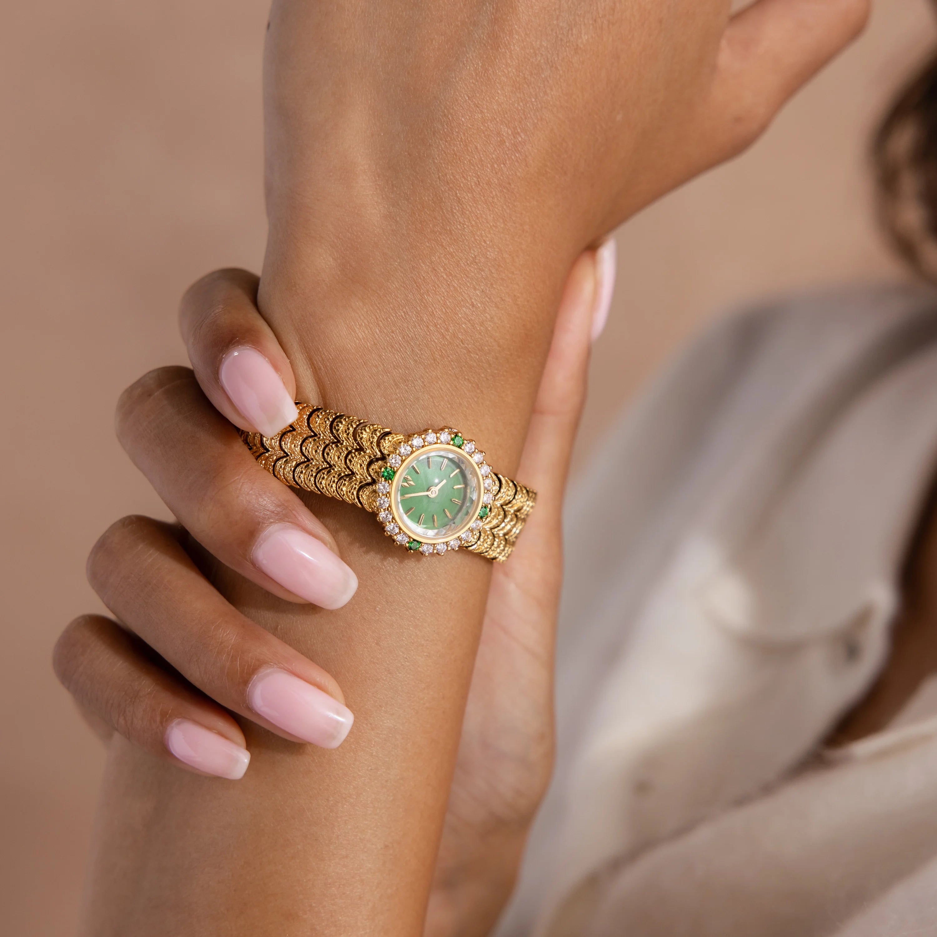 Emerald Scalloped Timepiece Silver 18K Gold Plated