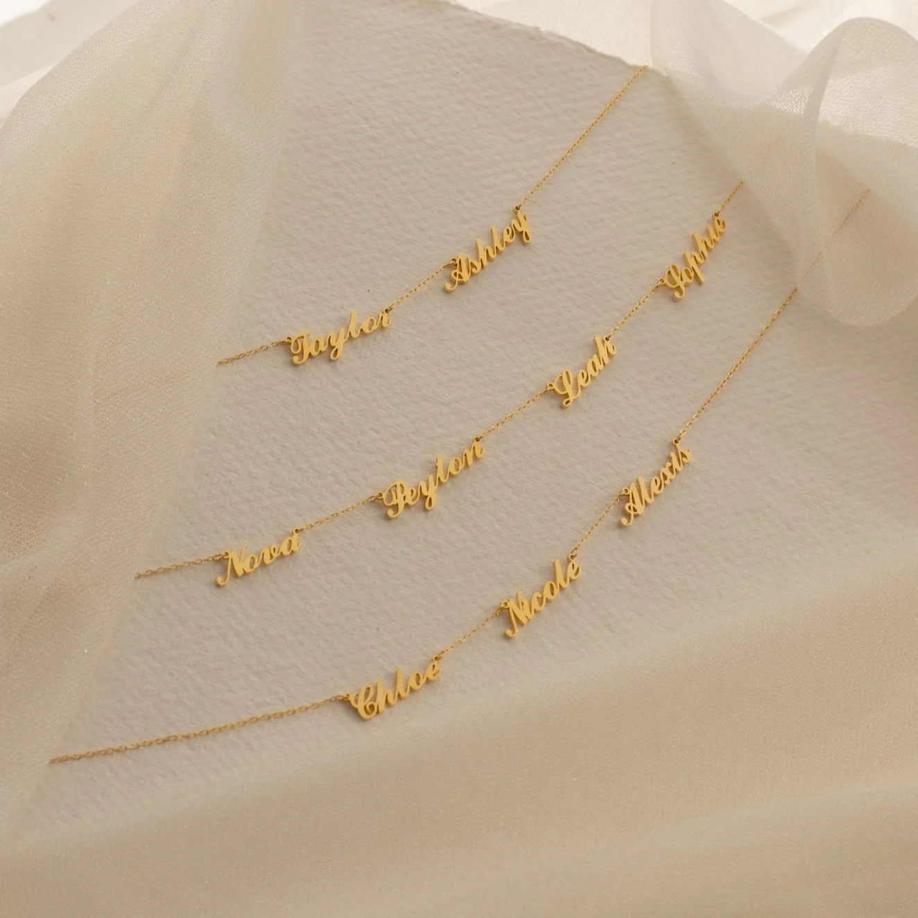 Carrie Multiple Name Necklace Silver 18K Gold Plated