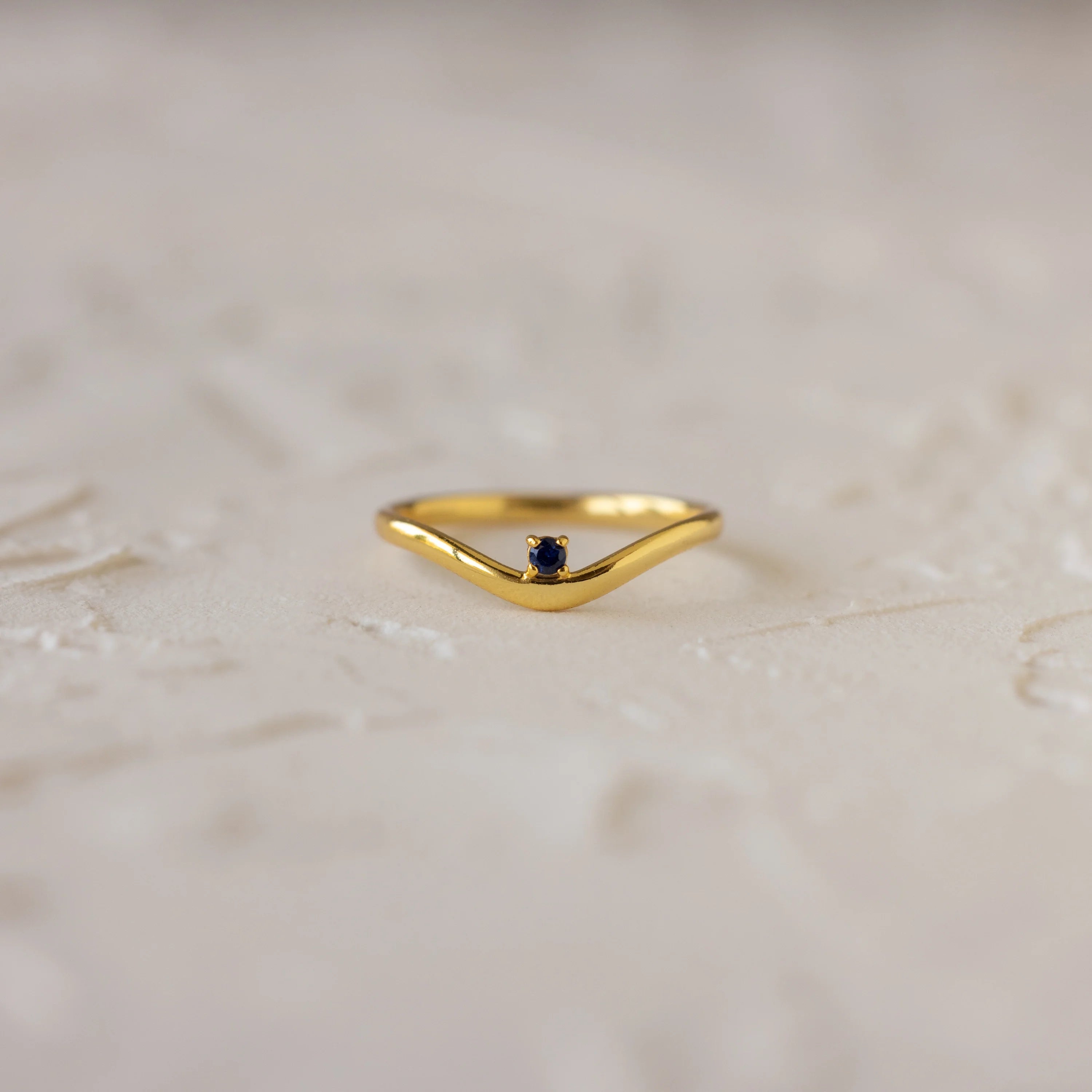 Sapphire Curved Band Ring Silver 18K Gold Plated