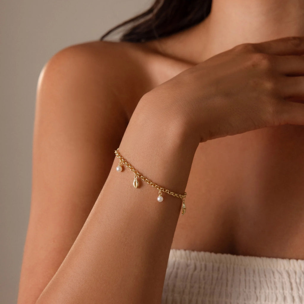 Seaside Pearl Charm Bracelet Silver 18K Gold Plated