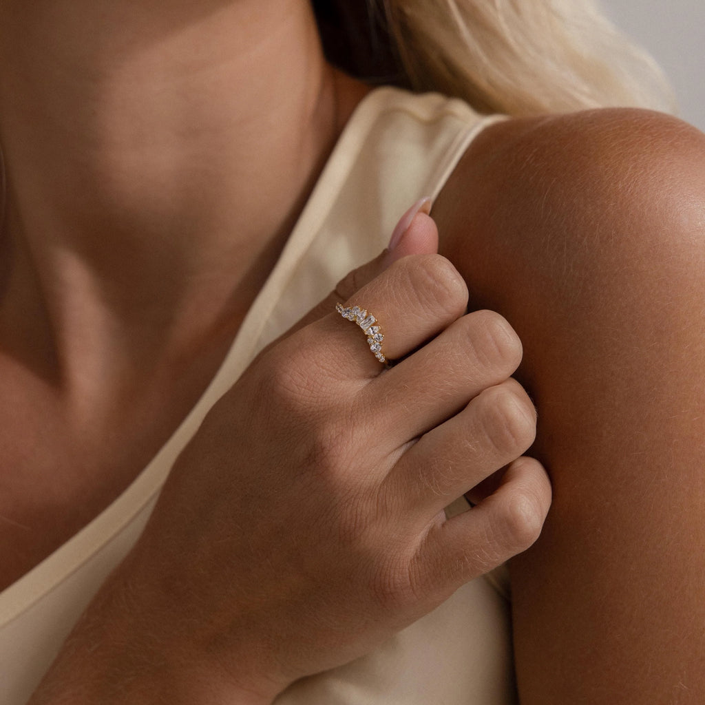 Diamond Curve Cluster Ring Silver 18K Gold Plated