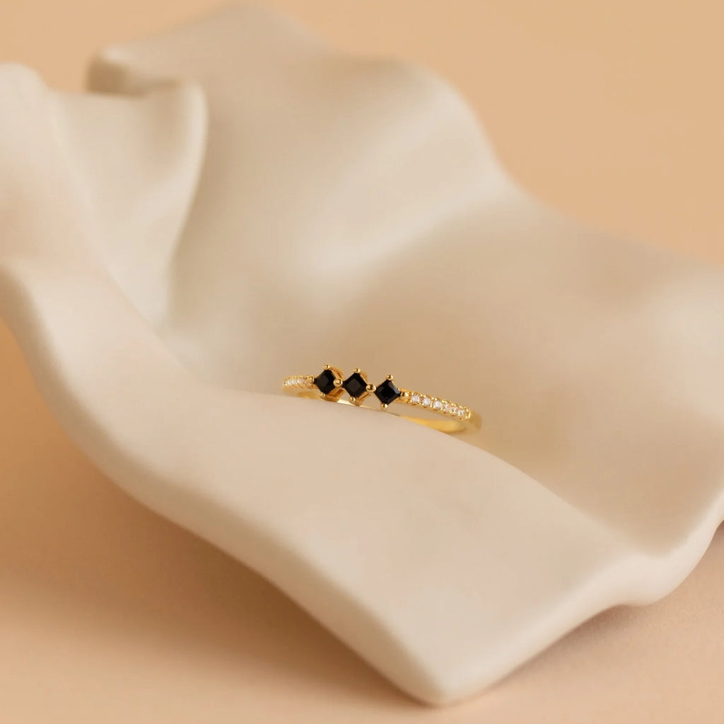 Helena Diamond Onyx Ring Silver 18K Gold Plated