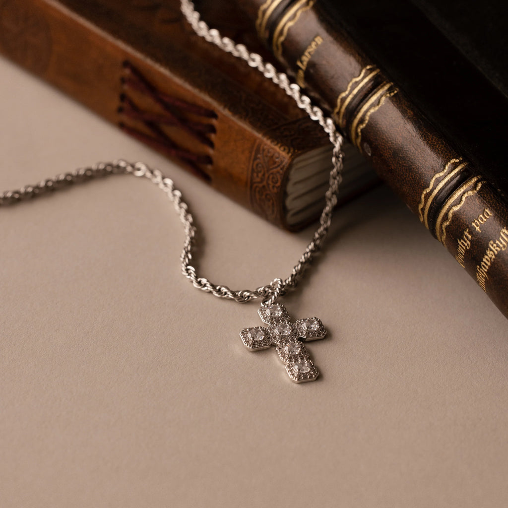 Diamonds Majesty Cross Necklace  Silver 18K Gold Plated