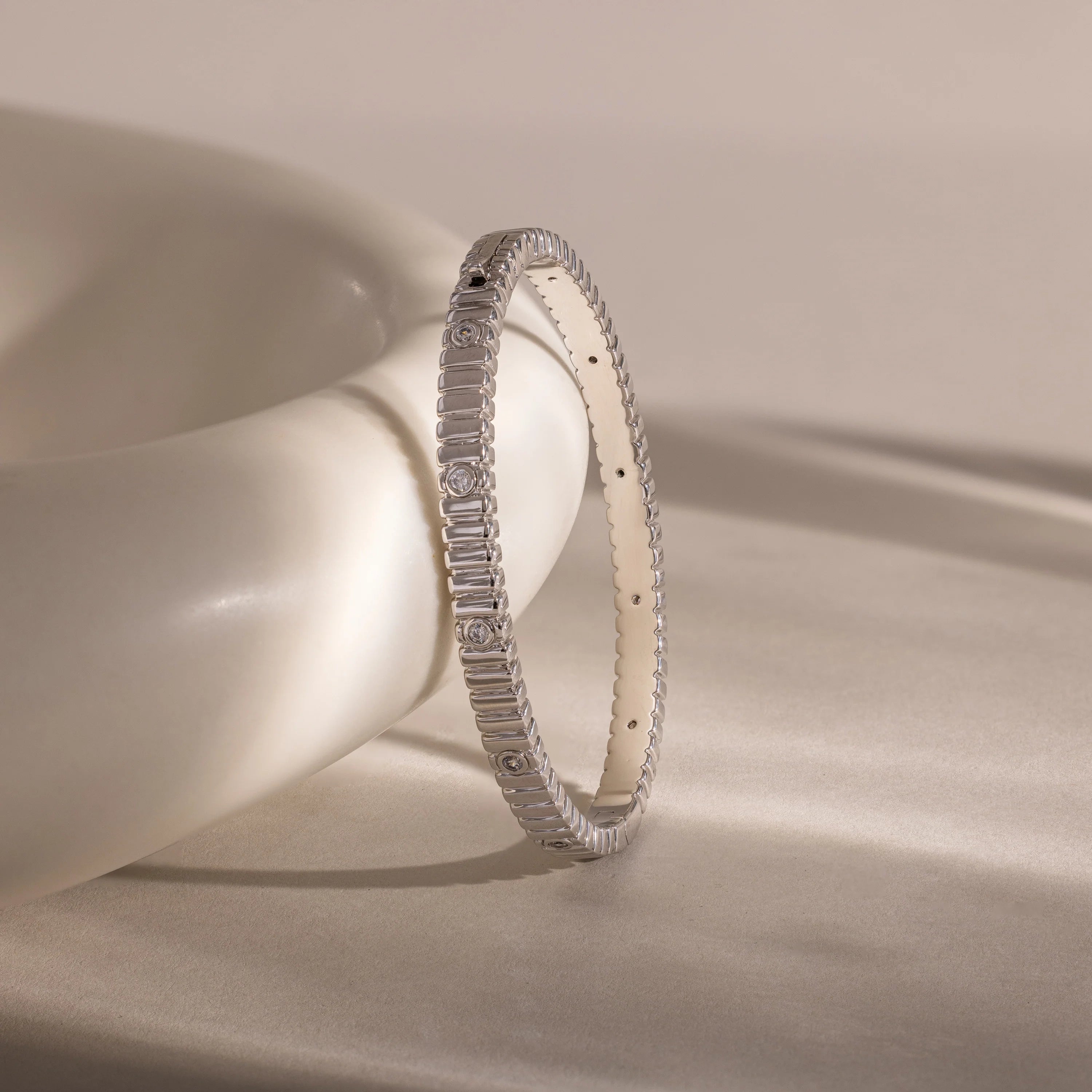 Ribbed Diamond Bangle Silver 18K Gold Plated