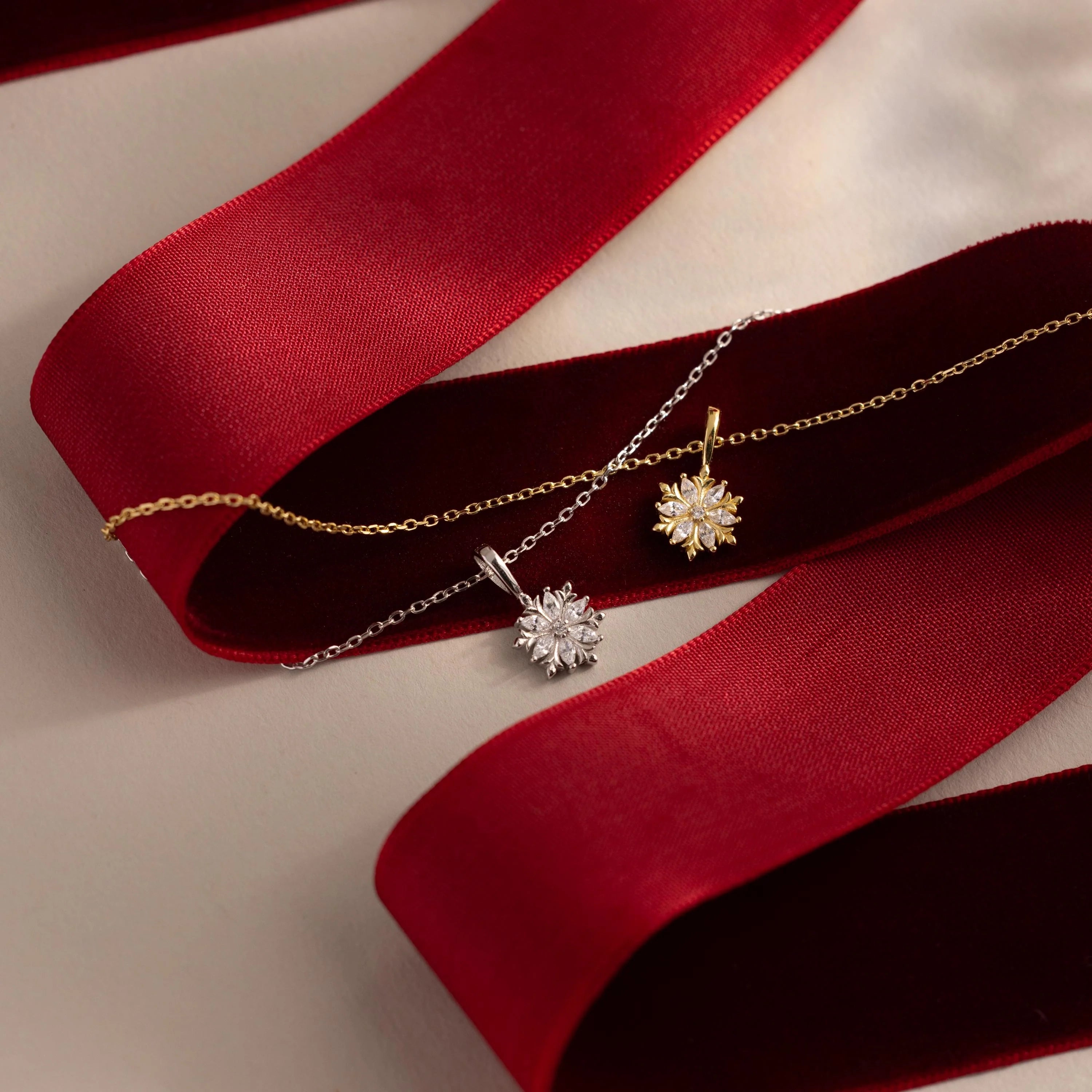 Diamond Poinsettia Necklace Silver 18K Gold Plated