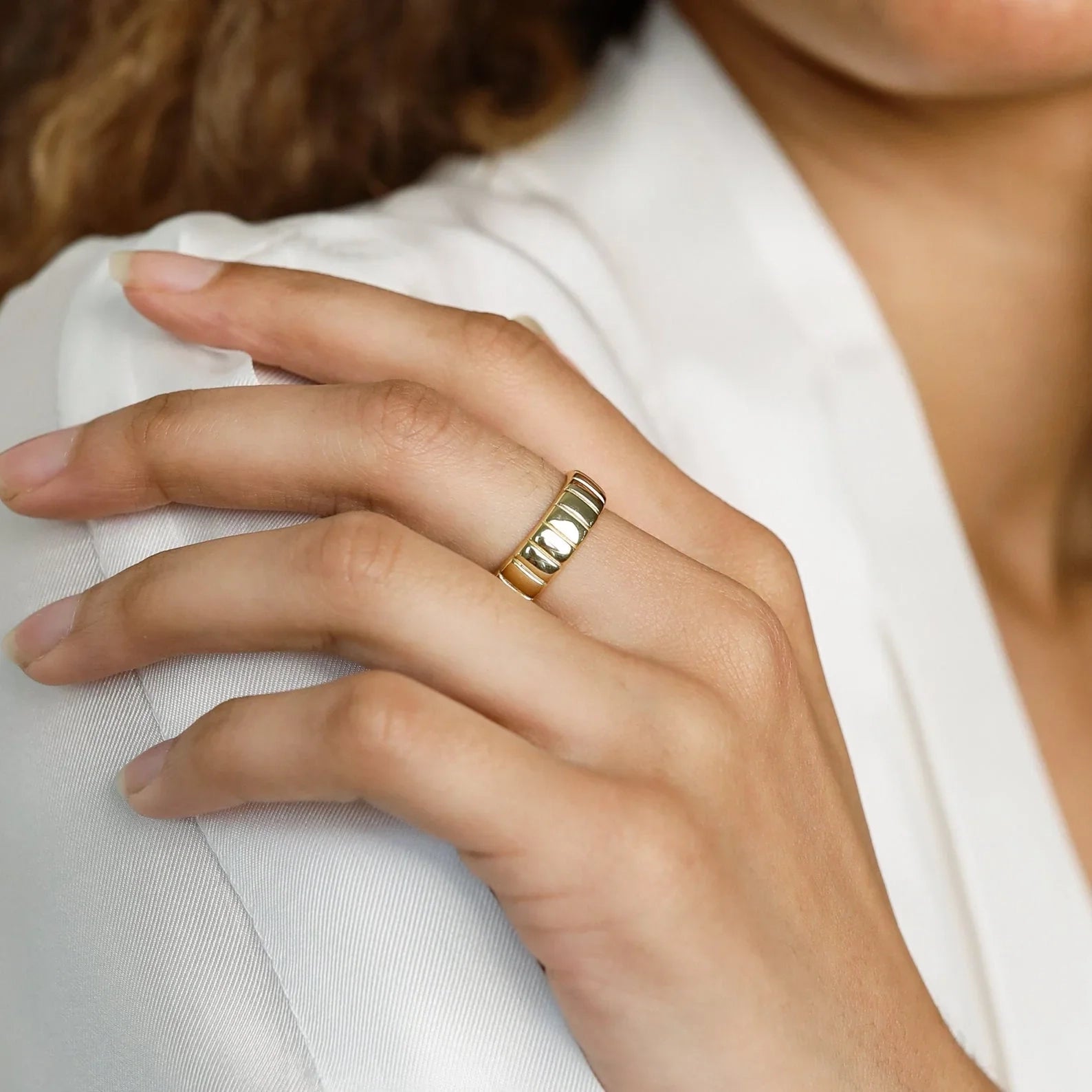 Audrey Simple Statement Ring