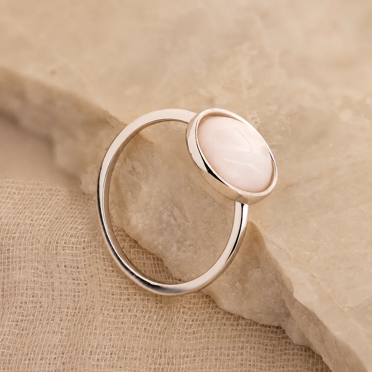 Vintage Elegance: Mother of Pearl Signet Ring